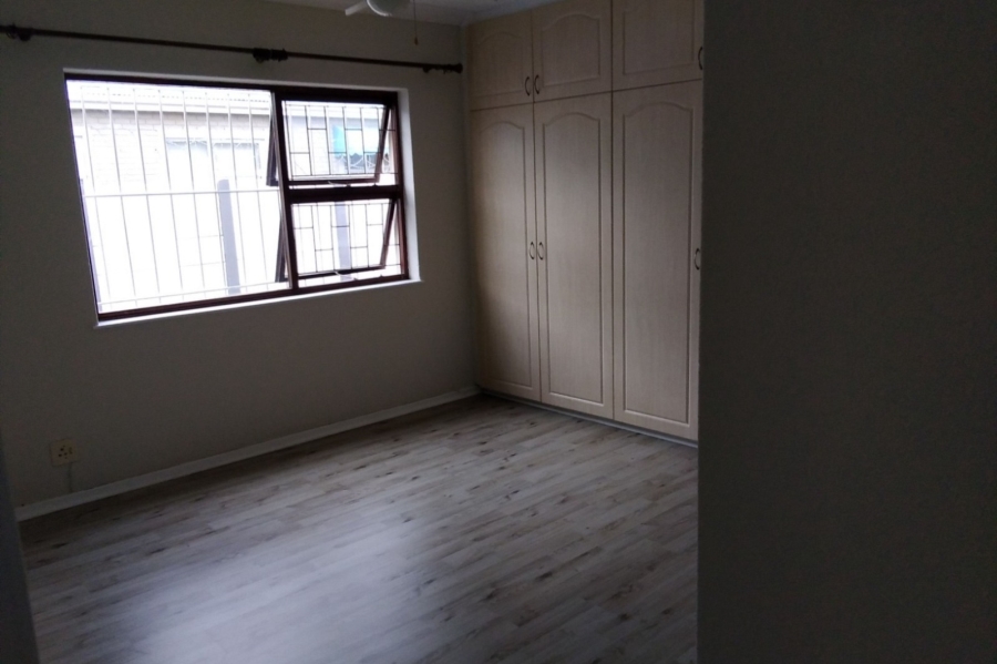 To Let 3 Bedroom Property for Rent in Somerset Park Western Cape